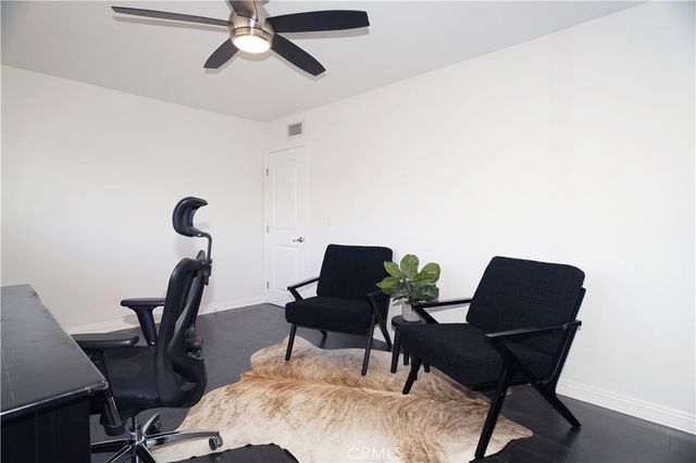 5275 Colodny Drive 4, Agoura Hills, CA 91301