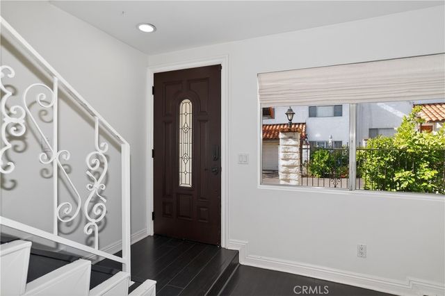 5275 Colodny Drive 4, Agoura Hills, CA 91301