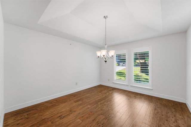 1404 Creekford Drive, Arlington, TX 76012