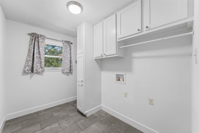 1404 Creekford Drive, Arlington, TX 76012