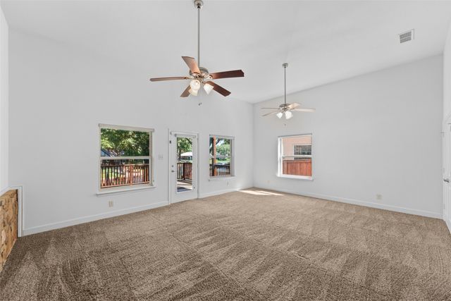 1404 Creekford Drive, Arlington, TX 76012