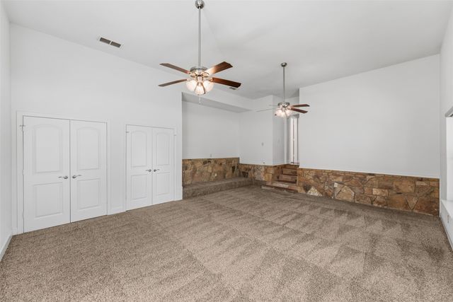 1404 Creekford Drive, Arlington, TX 76012