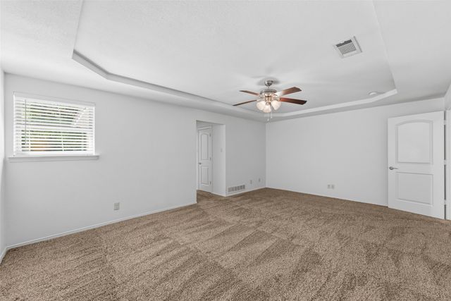 1404 Creekford Drive, Arlington, TX 76012