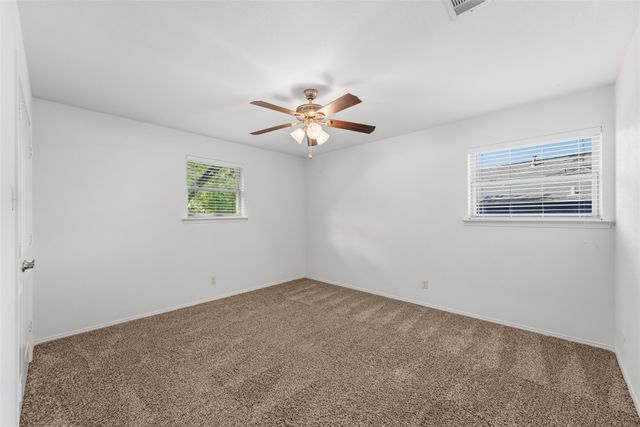 1404 Creekford Drive, Arlington, TX 76012