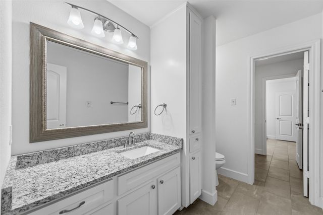 1404 Creekford Drive, Arlington, TX 76012