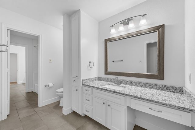 1404 Creekford Drive, Arlington, TX 76012
