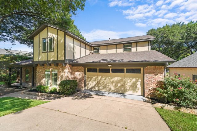 1404 Creekford Drive, Arlington, TX 76012