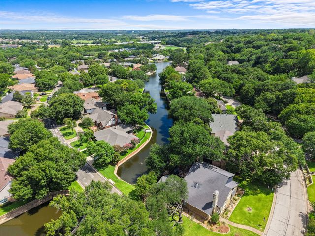 1404 Creekford Drive, Arlington, TX 76012