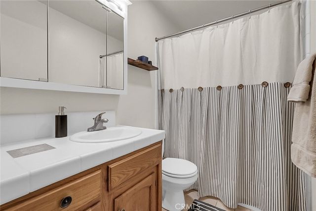 1213 E A, Oakdale, CA 95361