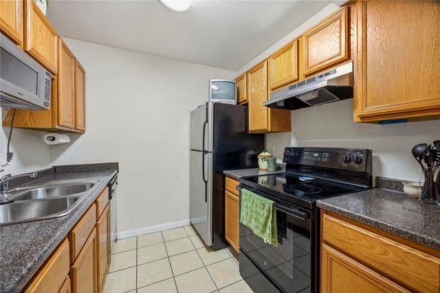 507 NW 39TH ROAD 114, Gainesville, FL 32607