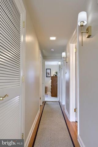 310 BLUFF VIEW DR, Lancaster, PA 17601
