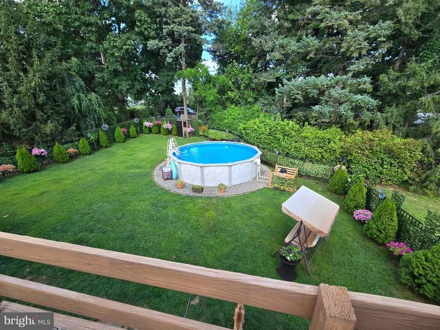 310 BLUFF VIEW DR, Lancaster, PA 17601