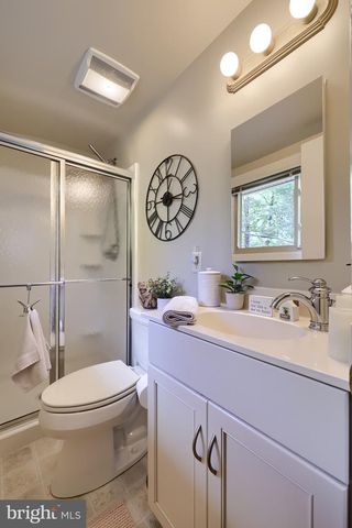 310 BLUFF VIEW DR, Lancaster, PA 17601