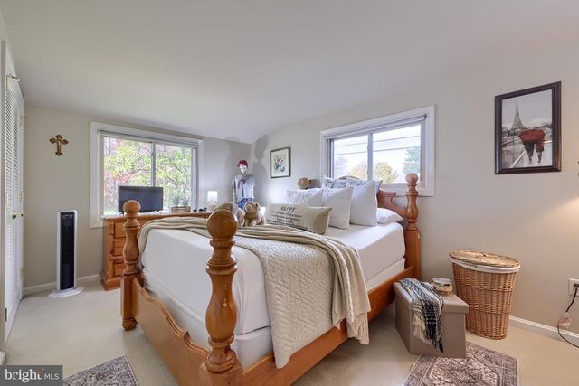 310 BLUFF VIEW DR, Lancaster, PA 17601