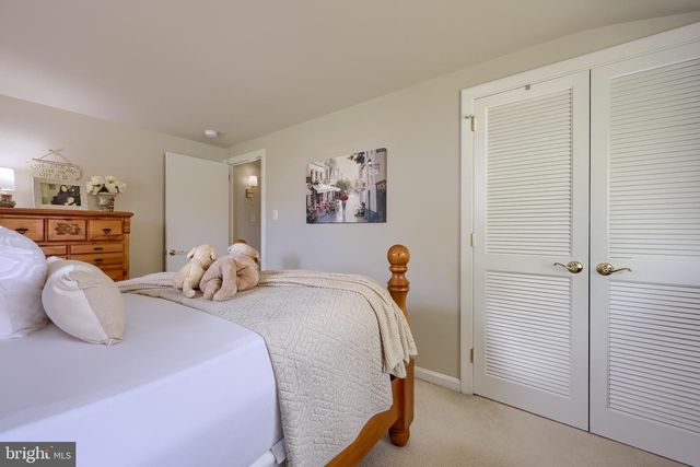 310 BLUFF VIEW DR, Lancaster, PA 17601