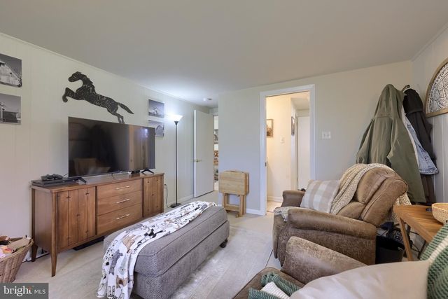 310 BLUFF VIEW DR, Lancaster, PA 17601