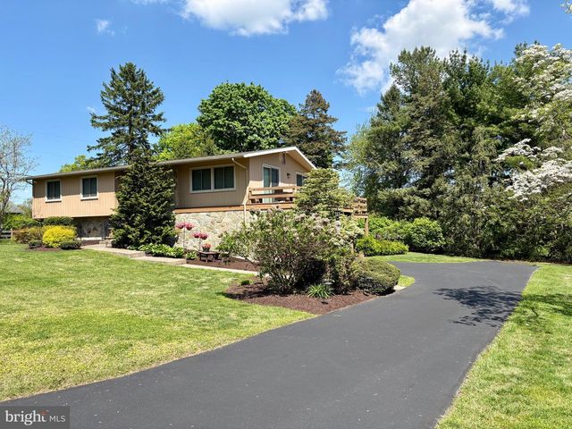 310 BLUFF VIEW DR, Lancaster, PA 17601