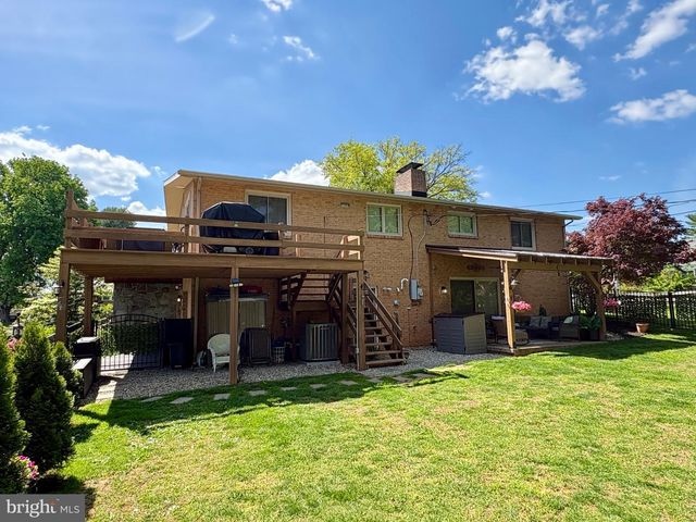 310 BLUFF VIEW DR, Lancaster, PA 17601