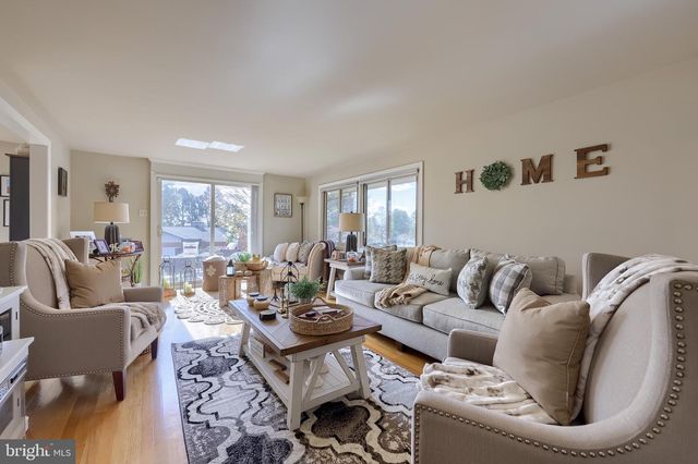 310 BLUFF VIEW DR, Lancaster, PA 17601