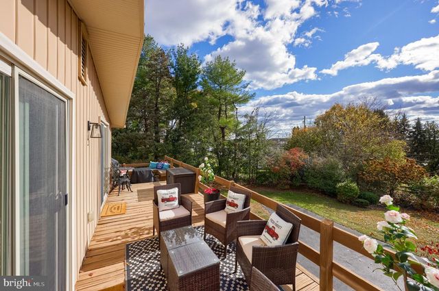 310 BLUFF VIEW DR, Lancaster, PA 17601