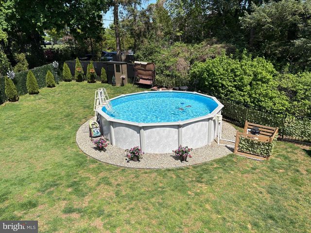 310 BLUFF VIEW DR, Lancaster, PA 17601