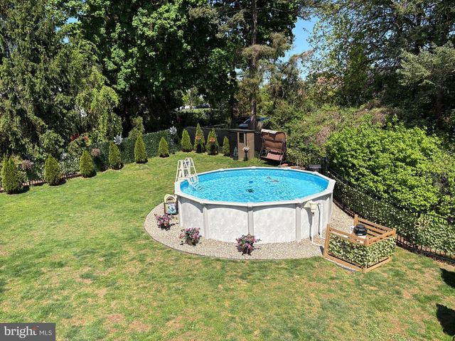 310 BLUFF VIEW DR, Lancaster, PA 17601