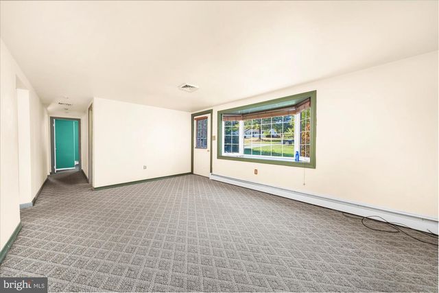 287 KULP RD, Pottstown, PA 19465