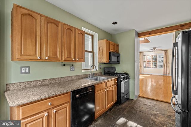 1932 E ARIZONA ST, Philadelphia, PA 19125