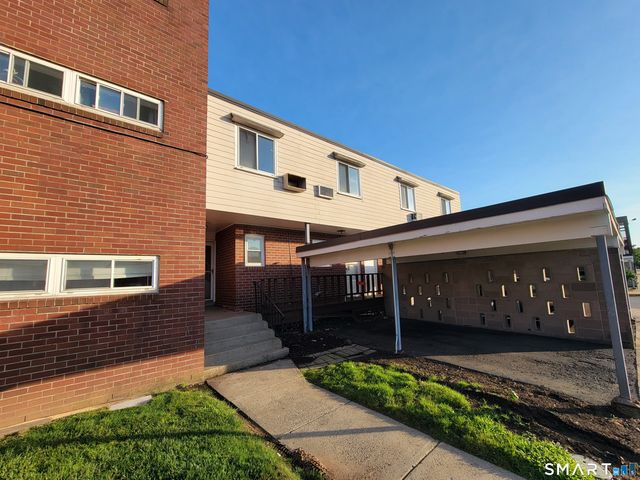 225 West Walk 225, West Haven, CT 06516