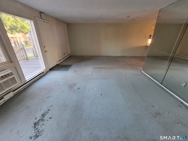 225 West Walk 225, West Haven, CT 06516
