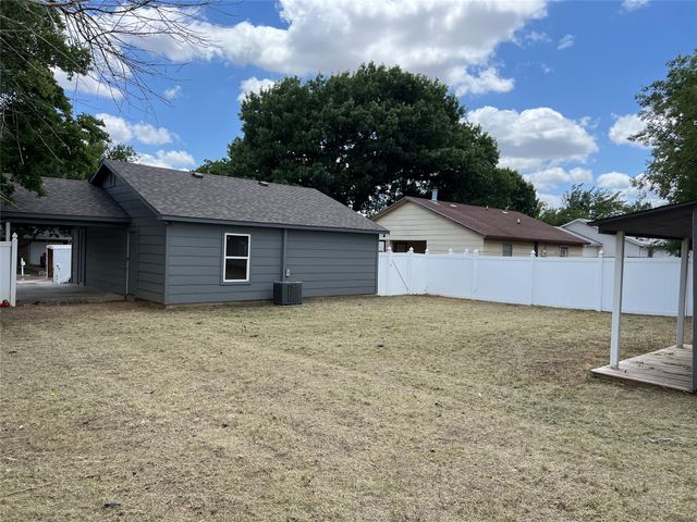 2457 Sweetwood Drive, Fort Worth, TX 76131