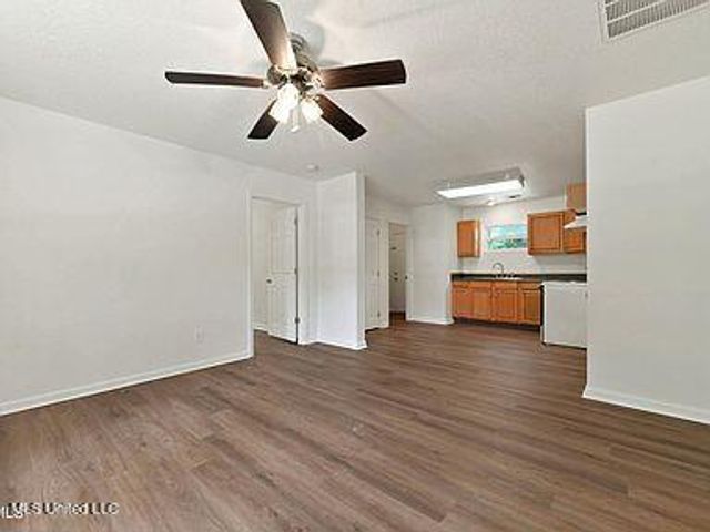 8725 Elm Avenue, Ocean Springs, MS 39564