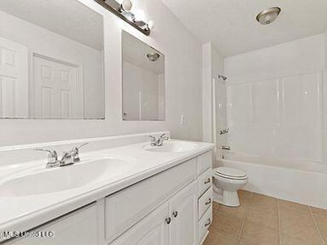 8725 Elm Avenue, Ocean Springs, MS 39564