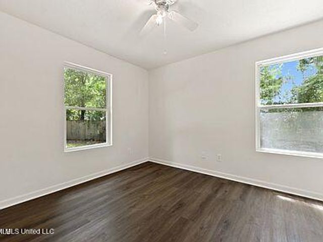 8725 Elm Avenue, Ocean Springs, MS 39564