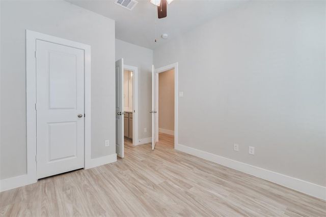 7705 Rainbow Close Lane, Houston, TX 77055