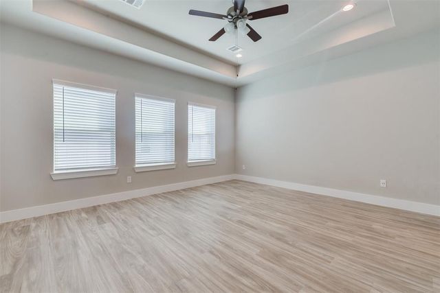 7705 Rainbow Close Lane, Houston, TX 77055