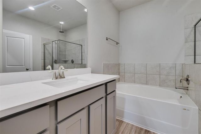 7705 Rainbow Close Lane, Houston, TX 77055