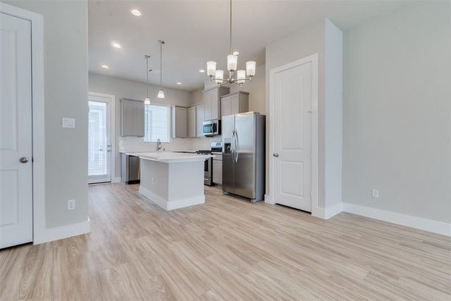 7705 Rainbow Close Lane, Houston, TX 77055