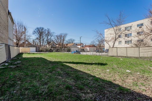8748 S Ashland Avenue, Chicago, IL 60620