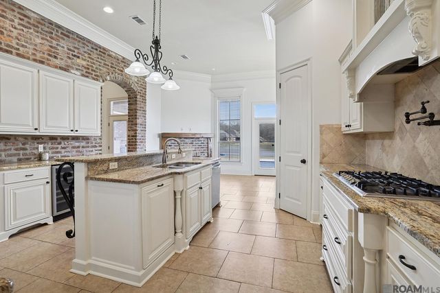 9038 Villa Haven Dr, Greenwell Springs, LA 70739