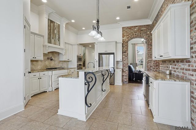 9038 Villa Haven Dr, Greenwell Springs, LA 70739