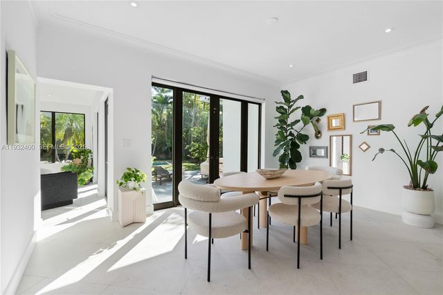 2489 N Meridian Ave, Miami Beach, FL 33140