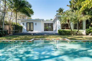 2489 N Meridian Ave, Miami Beach, FL 33140