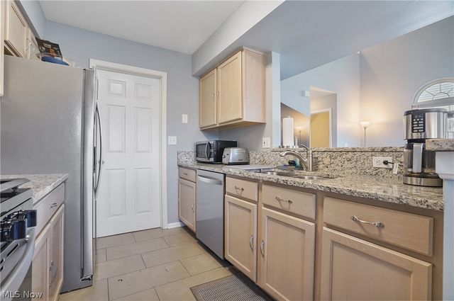 3885 Heron Court, Stow, OH 44224