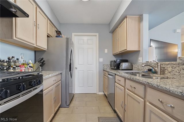 3885 Heron Court, Stow, OH 44224