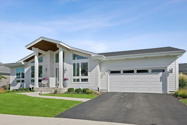 498 Cora Lane, St. Charles, IL 60174