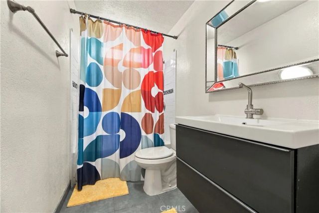 1545 W Jefferson, Los Angeles, CA 90018