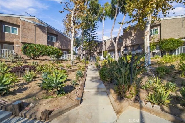 1545 W Jefferson, Los Angeles, CA 90018