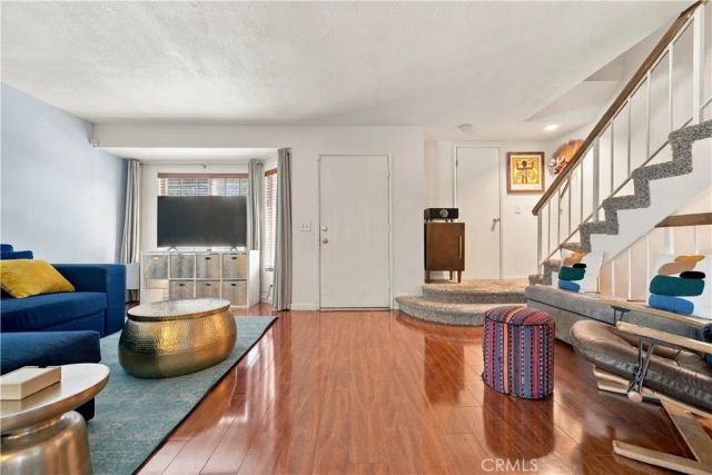 1545 W Jefferson, Los Angeles, CA 90018