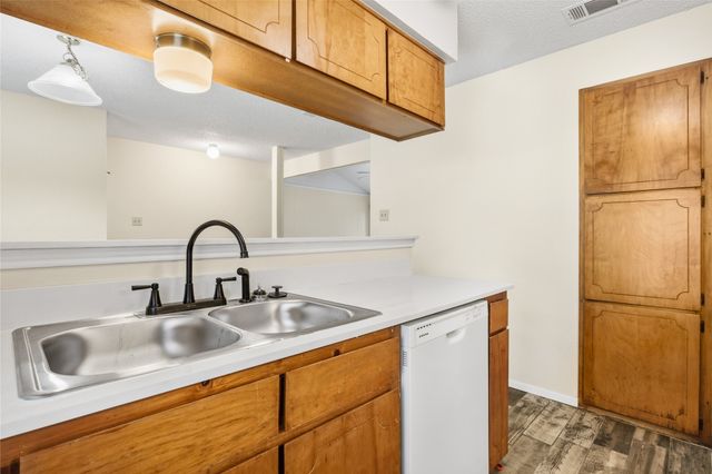 5900 Stardust Drive S, Watauga, TX 76148